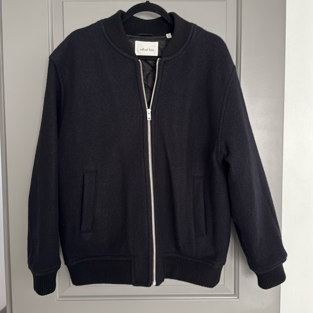 Aritzia Wilfred bomber jacket size M